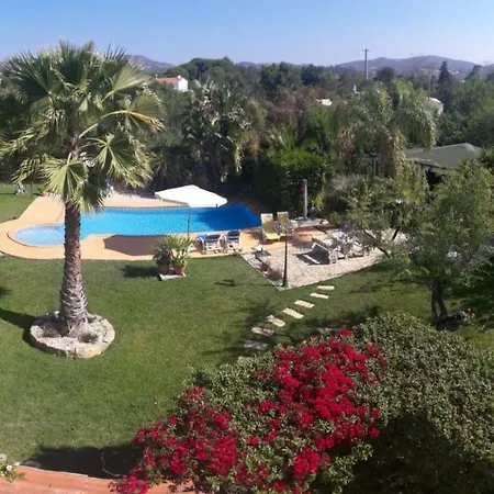 Nina And Paul's Place * Faro